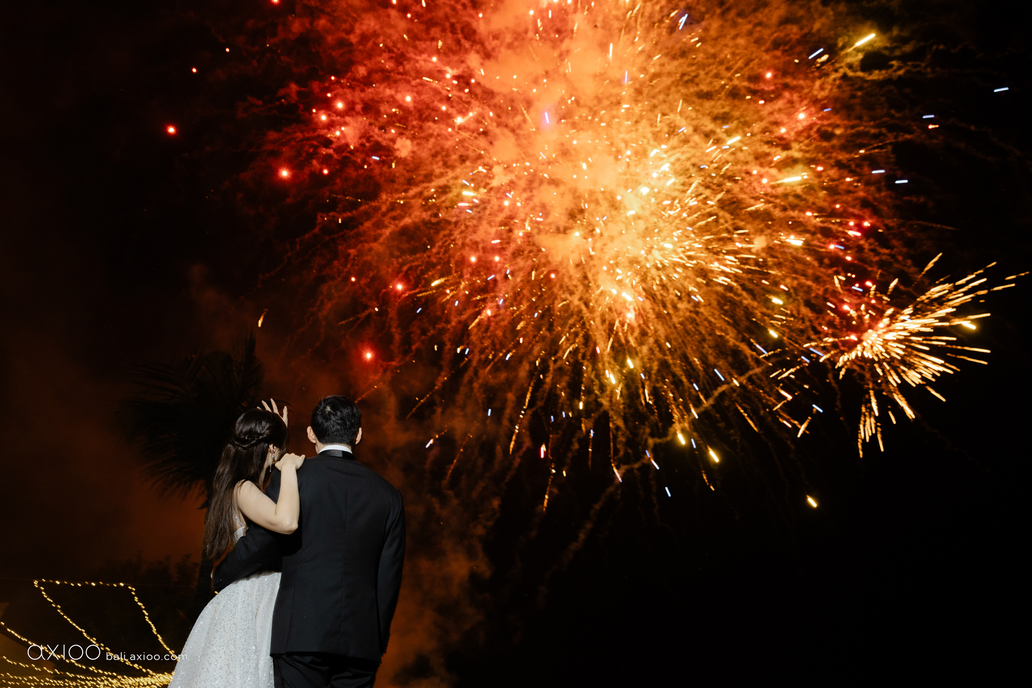 Axioo: Before the Shutter Clicks